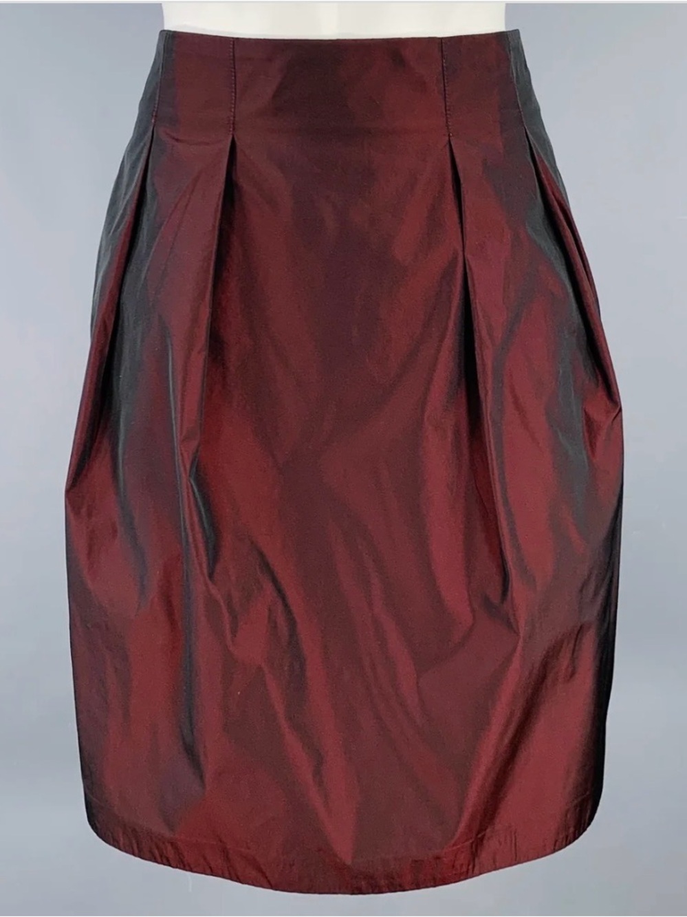 Vintage BURBERRY Size 10Burgundy Polyester Taffeta Pleated Below Knee Skirt